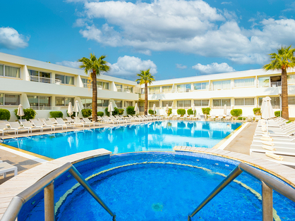 Melpo Antia Hotel & Suites 